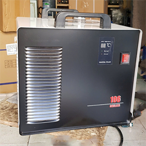 Két giải nhiệt bằng nước cho máy hàn 10 lít