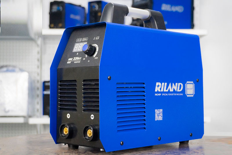 Máy hàn que điện tử Riland ARC 220GT