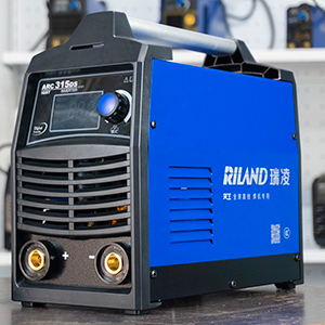 Máy hàn que công nghiệp Riland ARC 315DS