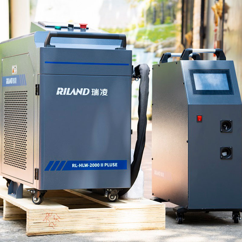 Máy hàn laser RILAND RL-HLW-2000W