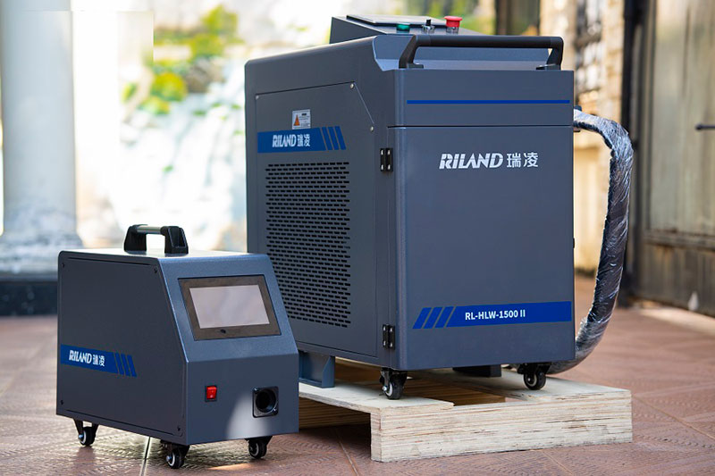 Máy hàn LASER 1500W Riland