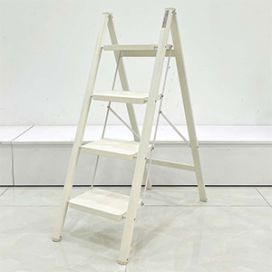 Thang ghế 4 bậc Sumika A104