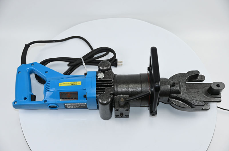 Máy uốn sắt thủy lực cầm tay RB20 dùng điện