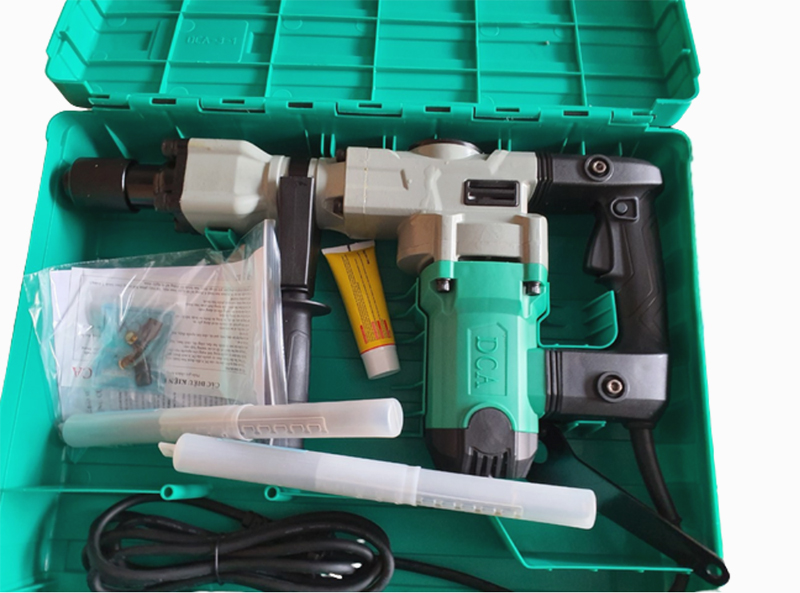 Máy đục bê tông DCA AZG06-6
