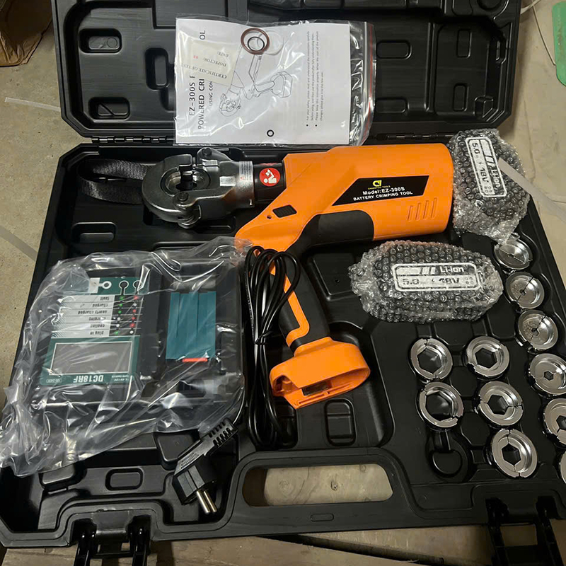 K&igrave;m &eacute;p cos d&ugrave;ng pin EZ-300S